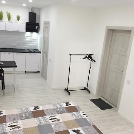 Small Underground Apartment At The Center Kherson Exterior foto