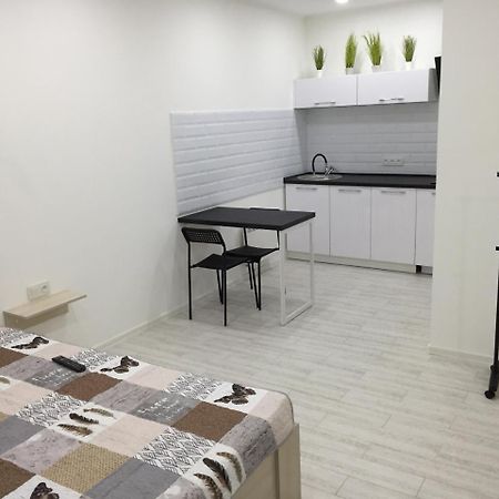 Small Underground Apartment At The Center Kherson Exterior foto