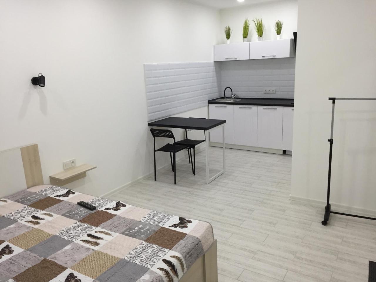 Small Underground Apartment At The Center Kherson Exterior foto